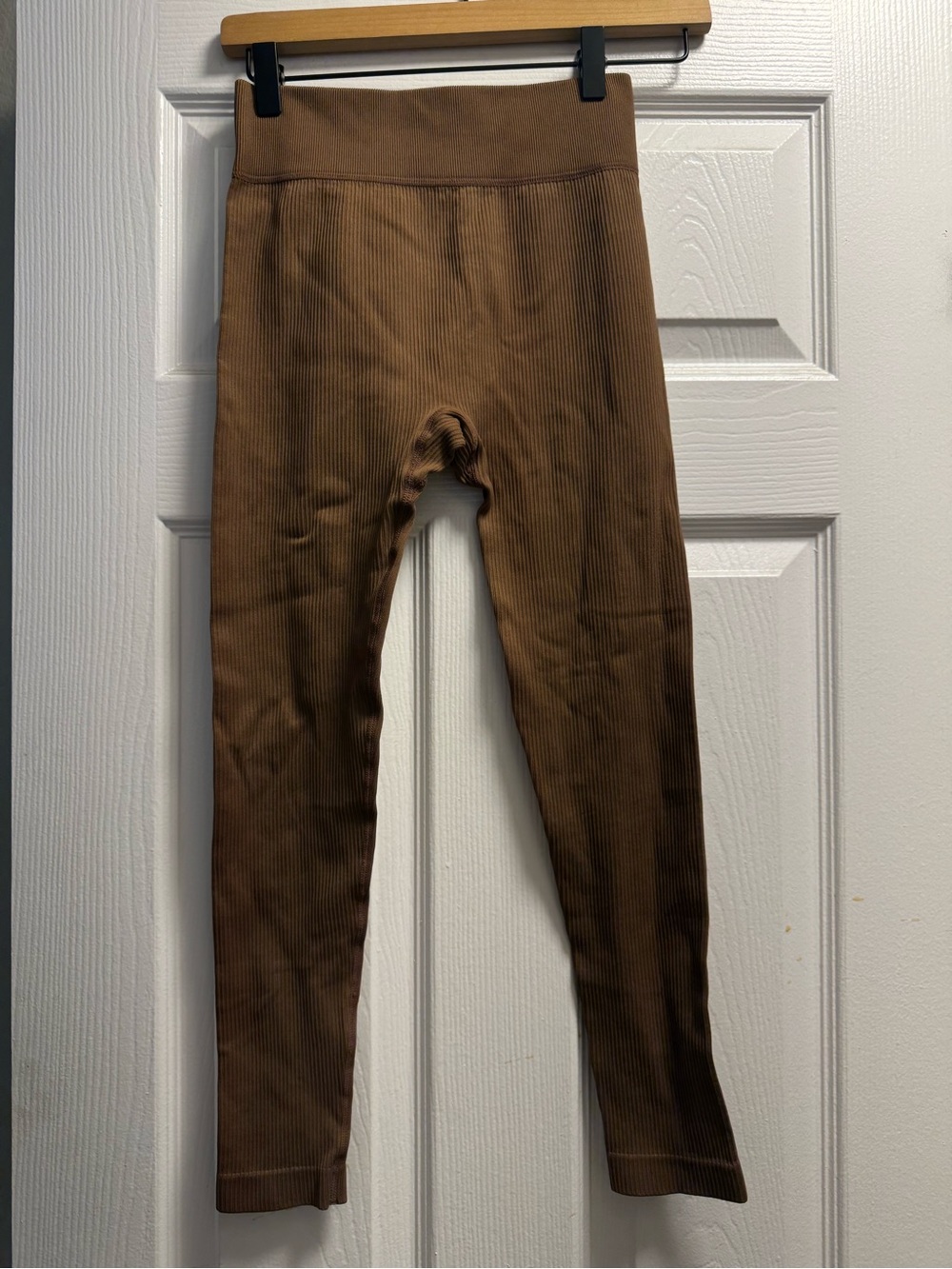 High-Waist Ribbed Brown Leggings for Women